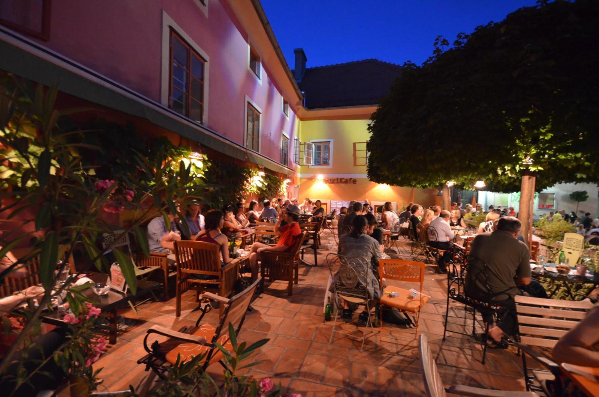 Muzikafe - Home Of Culture Ptuj Dış mekan fotoğraf
